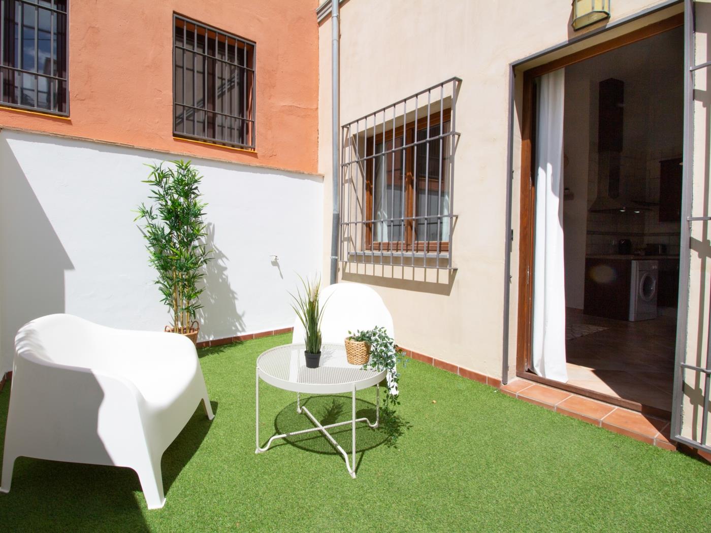 Apto Real Bajo Cartuja. Apartment mit privatem Patio und WLAN in Granada