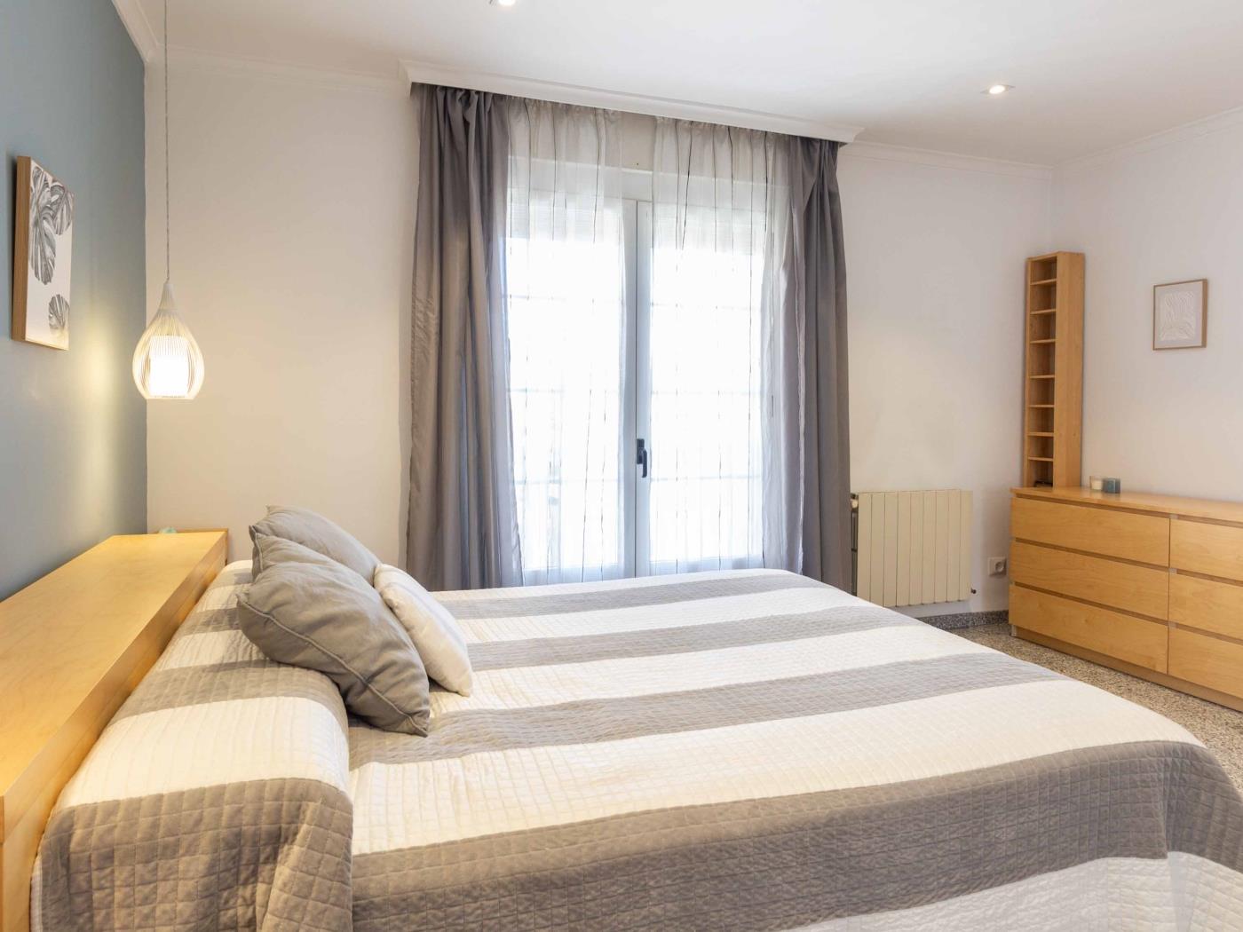 Belle maison avec 5 chambres, piscine, jardins et wifi à Dúrcal