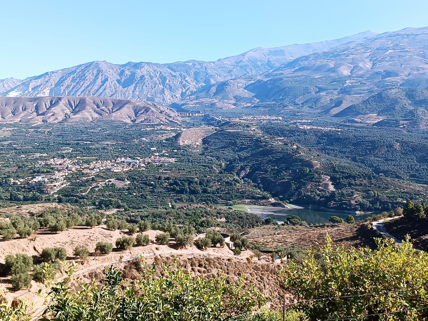 Ländliches Anwesen mit herrlichem Blick und einer 104 m2 Cortijo-Struktur in Restábal