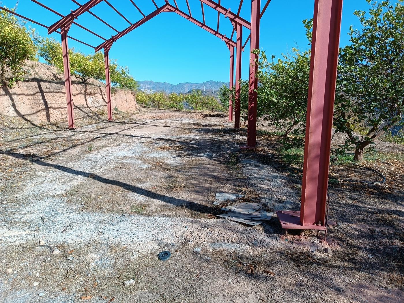 Ländliches Anwesen mit herrlichem Blick und einer 104 m2 Cortijo-Struktur in Restábal