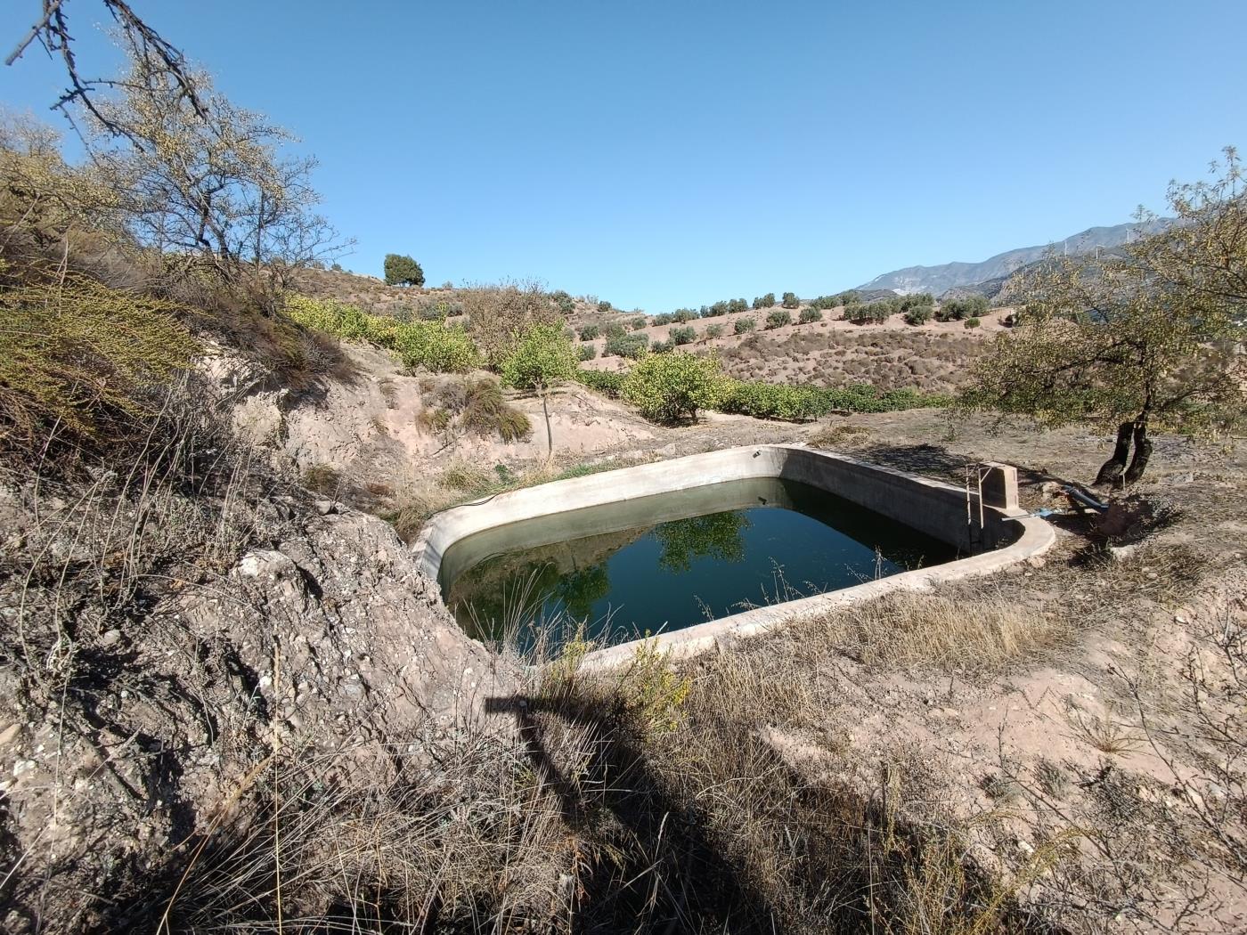 Ländliches Anwesen mit herrlichem Blick und einer 104 m2 Cortijo-Struktur in Restábal