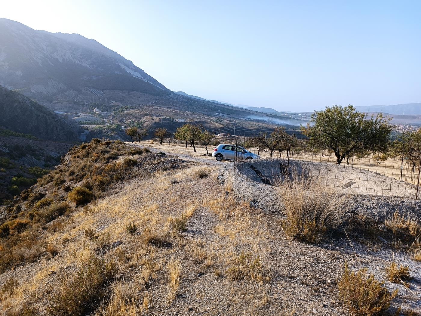 Domaine agricole irrigué avec un puits communautaire de 8000 m2 à Dúrcal. à Dúrcal