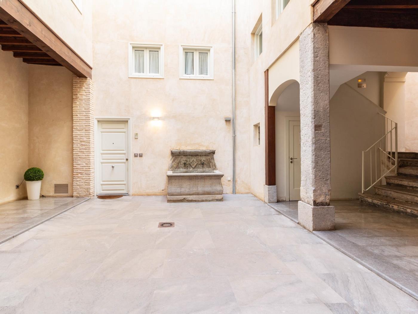 Stilvolle Wohnung im Herzen von Granada in Granada