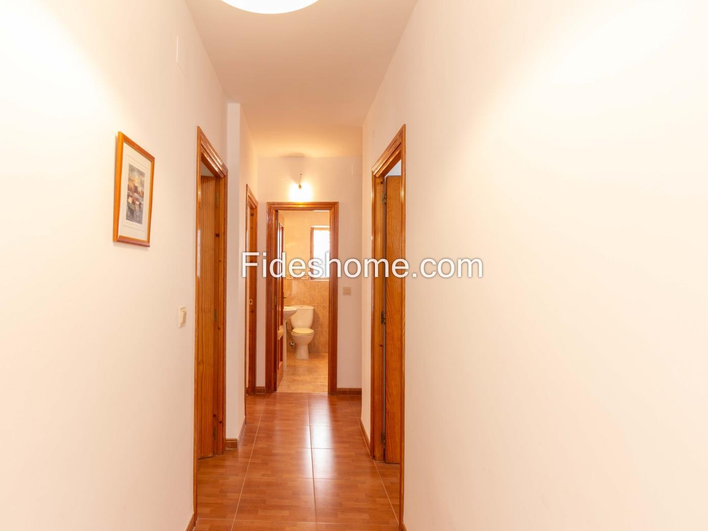 Casa de pueblo con 4 dormitorios, chimenea y trastero en Saleres