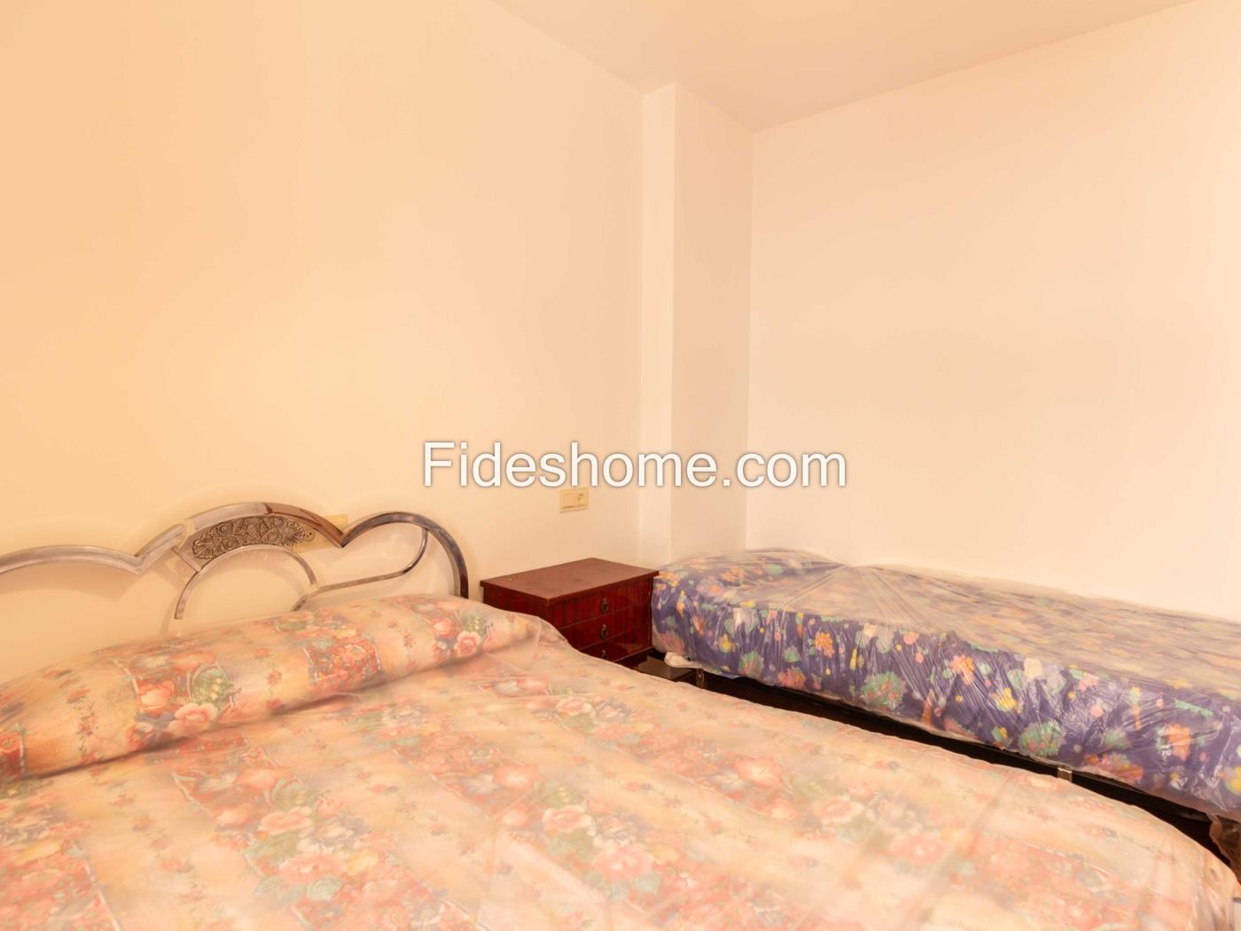 Casa de pueblo con 4 dormitorios, chimenea y trastero en Saleres