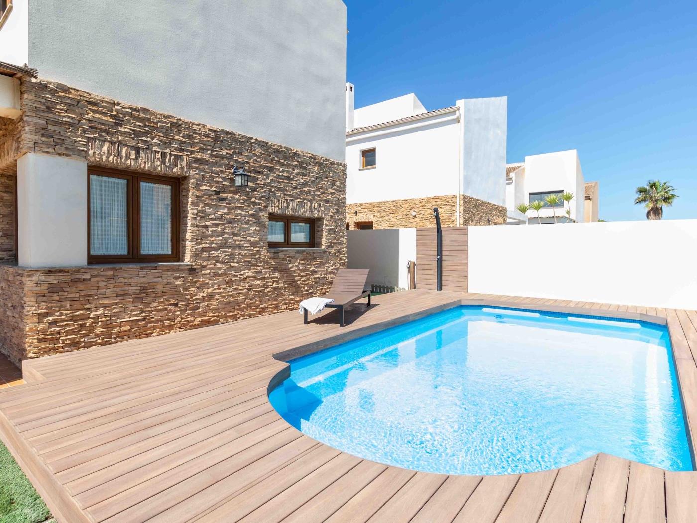House with pool, garden, AC and BBQ in Dúrcal
