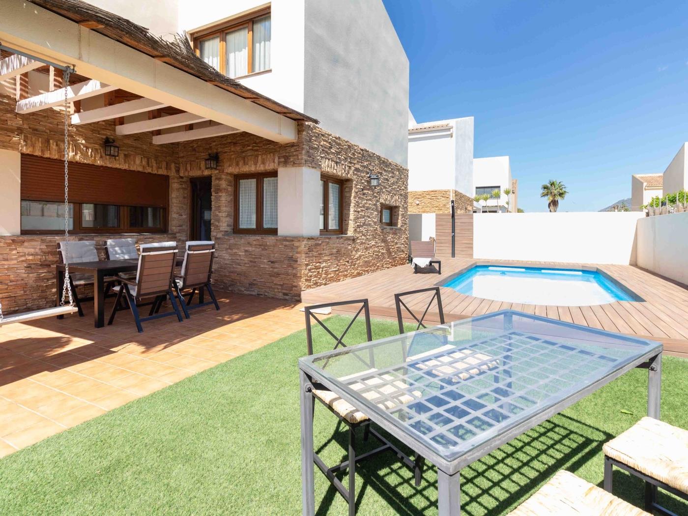 House with pool, garden, AC and BBQ in Dúrcal