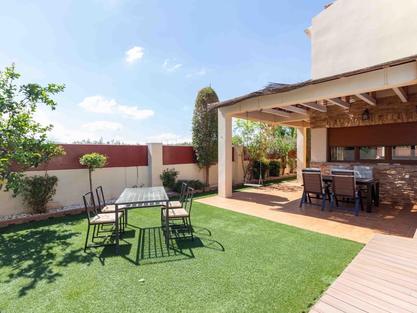 House with pool, garden, AC and BBQ in Dúrcal