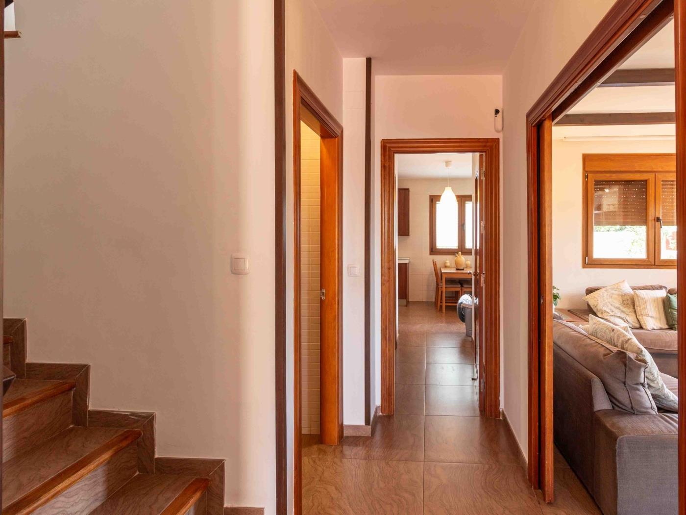House with pool, garden, AC and BBQ in Dúrcal