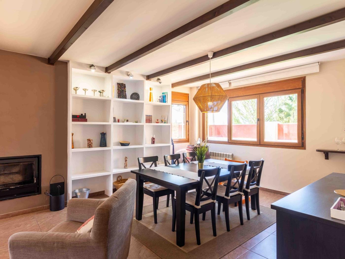 House with pool, garden, AC and BBQ in Dúrcal