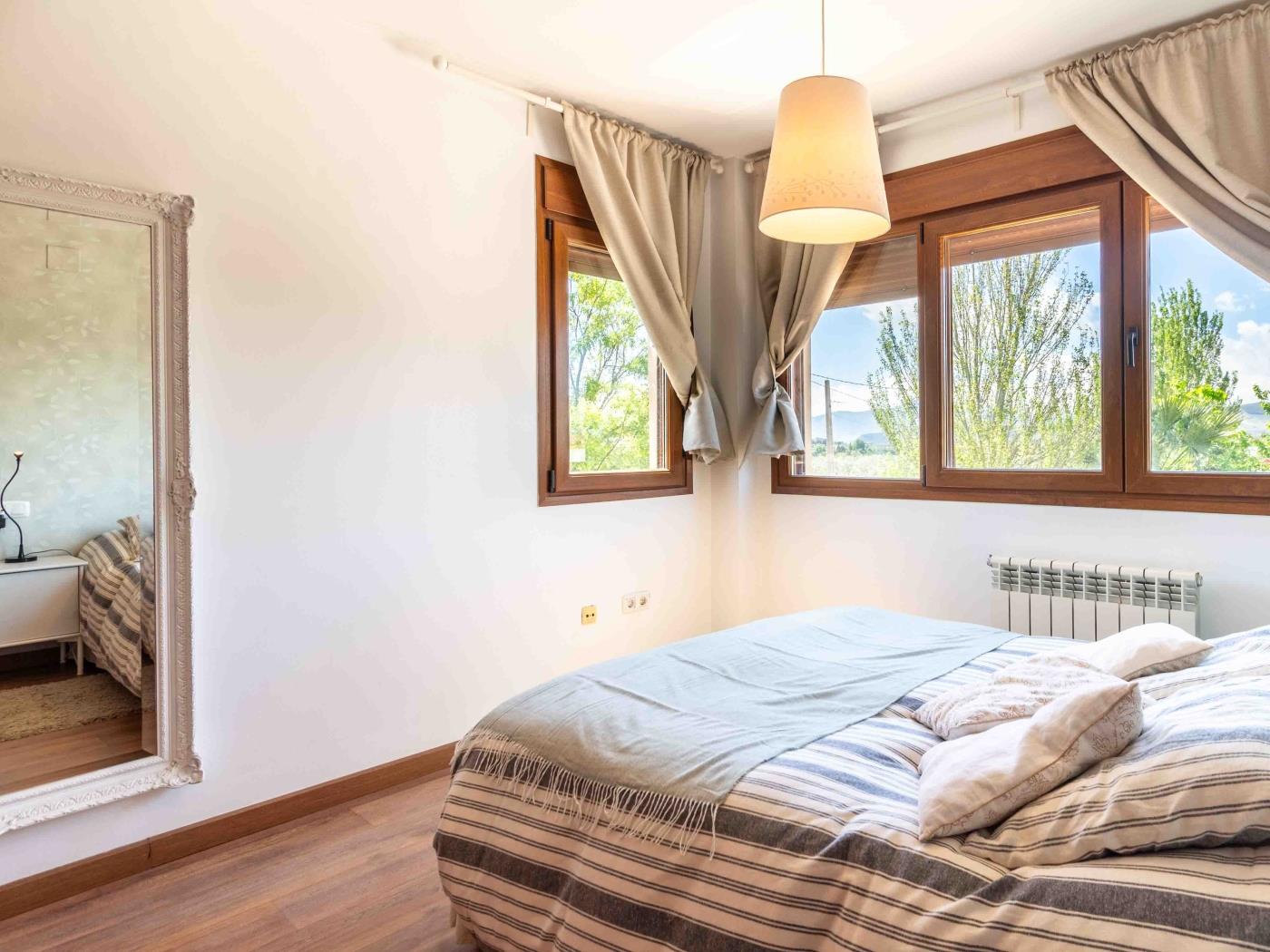 House with pool, garden, AC and BBQ in Dúrcal