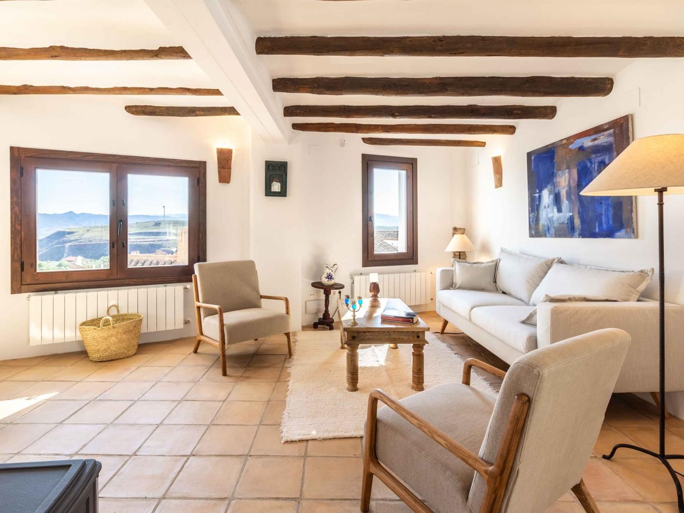 Magnificent rustic house with pool, garden, and views in Acequias