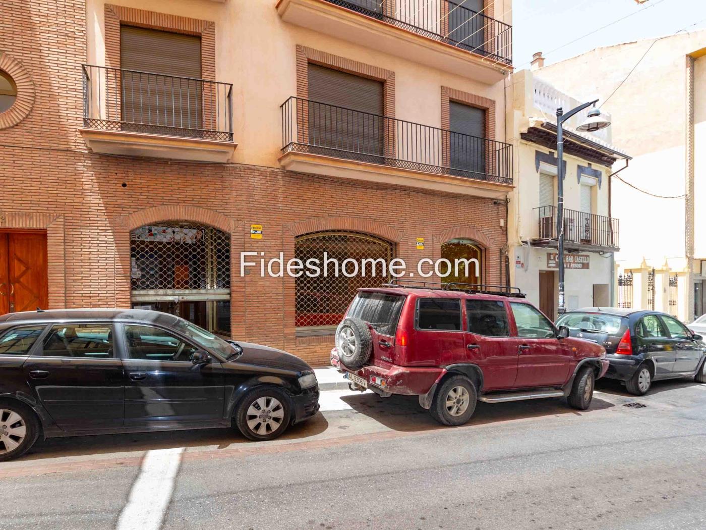 Magnificent venue in the main square of Dúrcal in Dúrcal