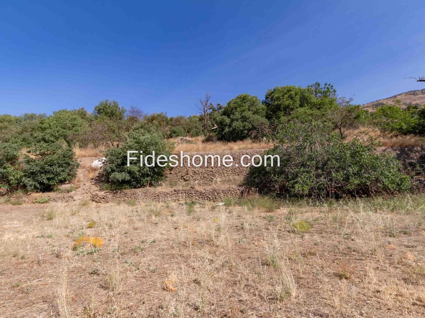 Cortijo mit bewässertem Land und Aussicht in Lanjarón