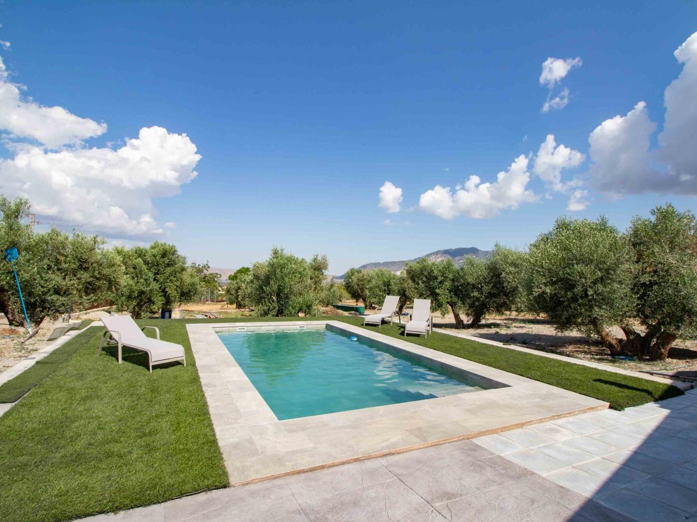 Cortijo mit Pool und Garten in Nigüelas in Nigüelas