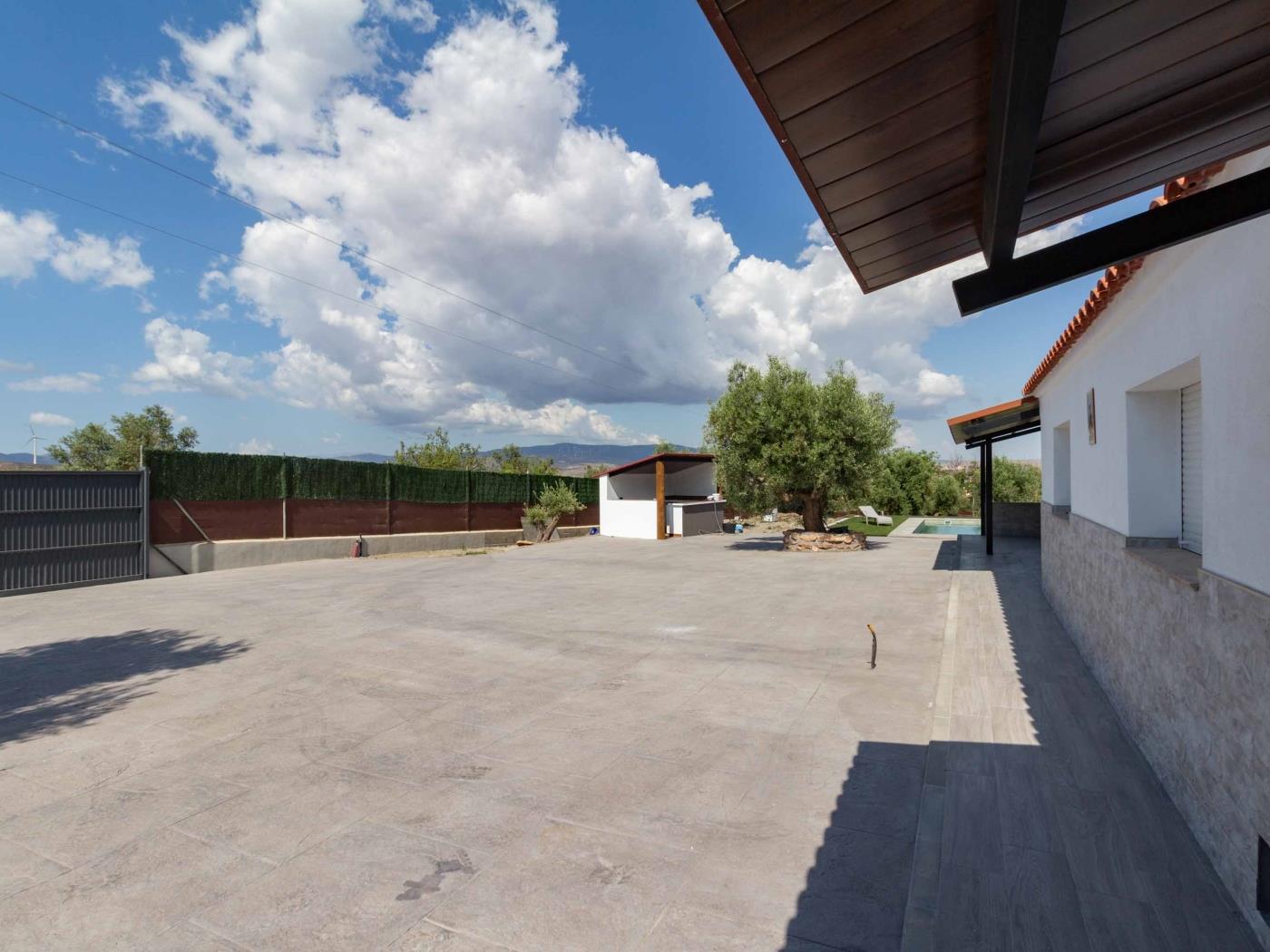 Cortijo mit Pool und Garten in Nigüelas in Nigüelas