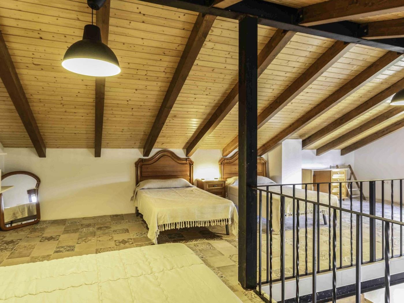 Bauernhaus mit Pool und Garten in Dúrcal