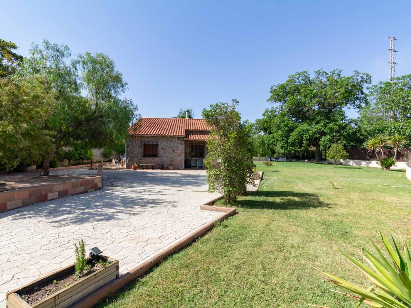 Bauernhaus mit Pool und Garten in Dúrcal