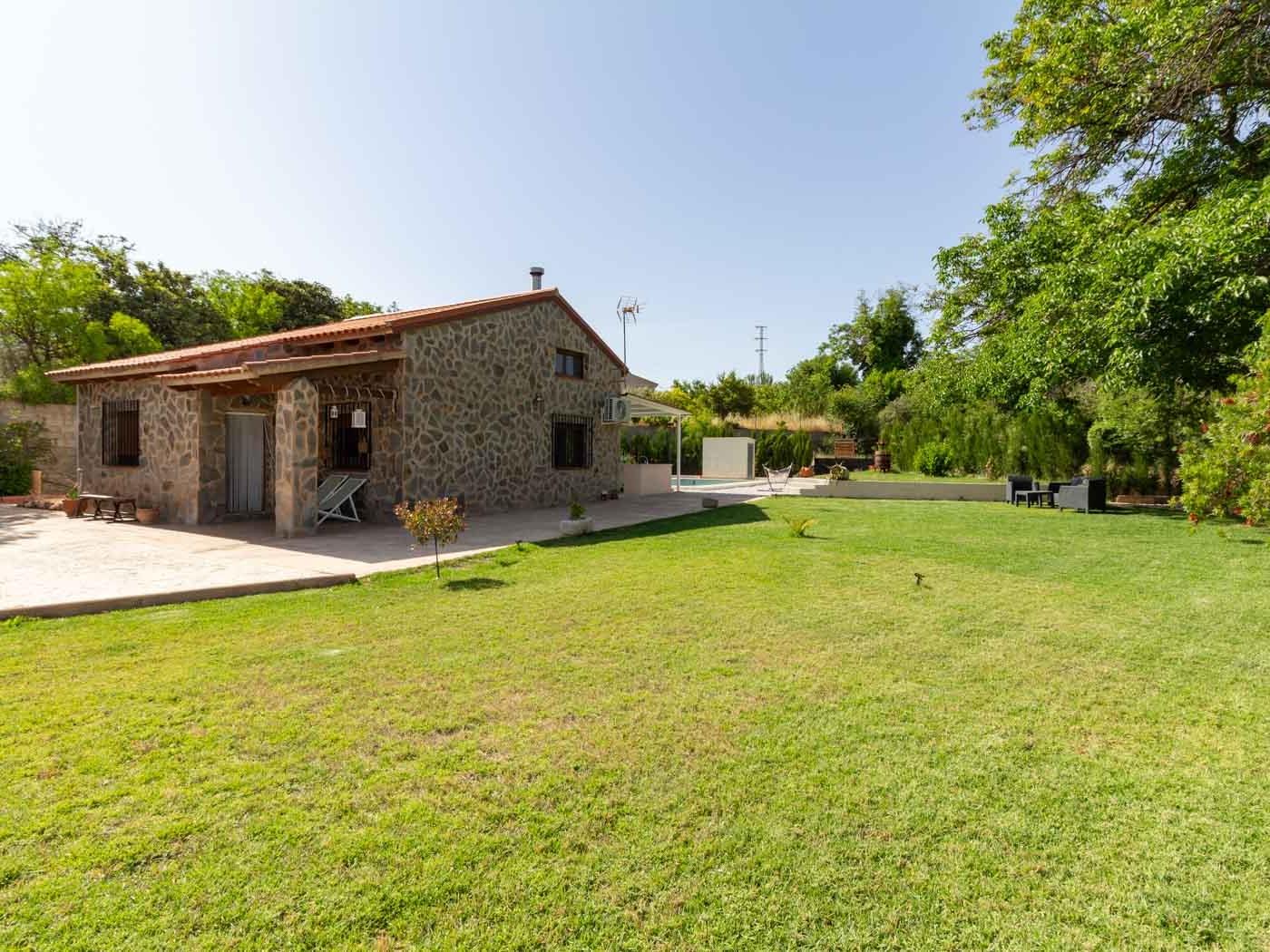Bauernhaus mit Pool und Garten in Dúrcal