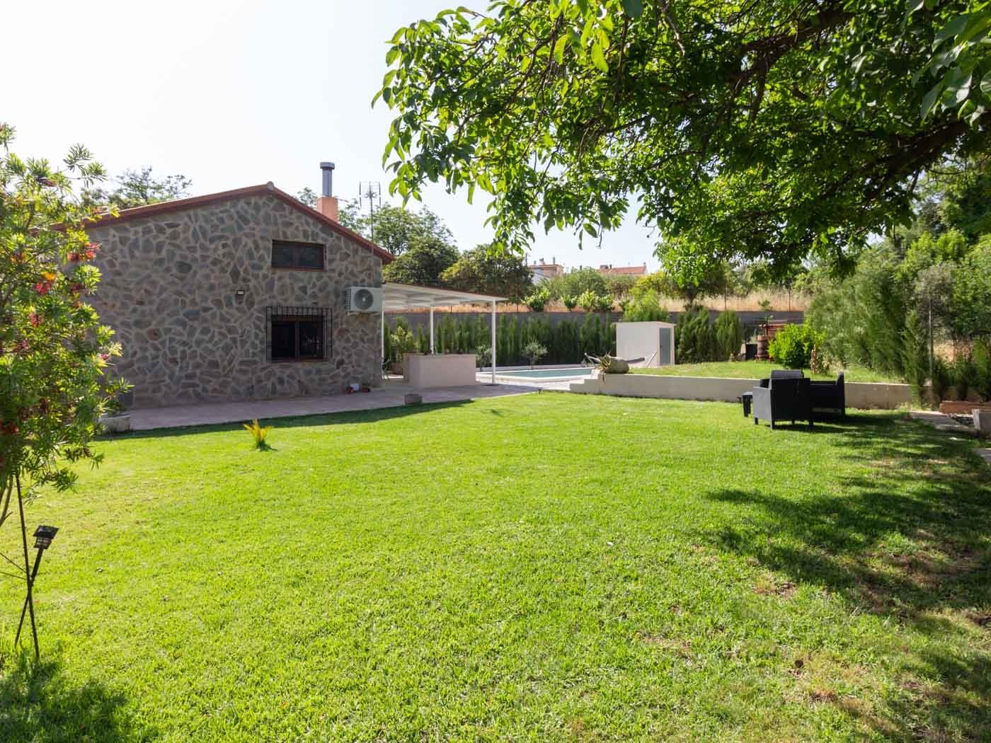 Bauernhaus mit Pool und Garten in Dúrcal