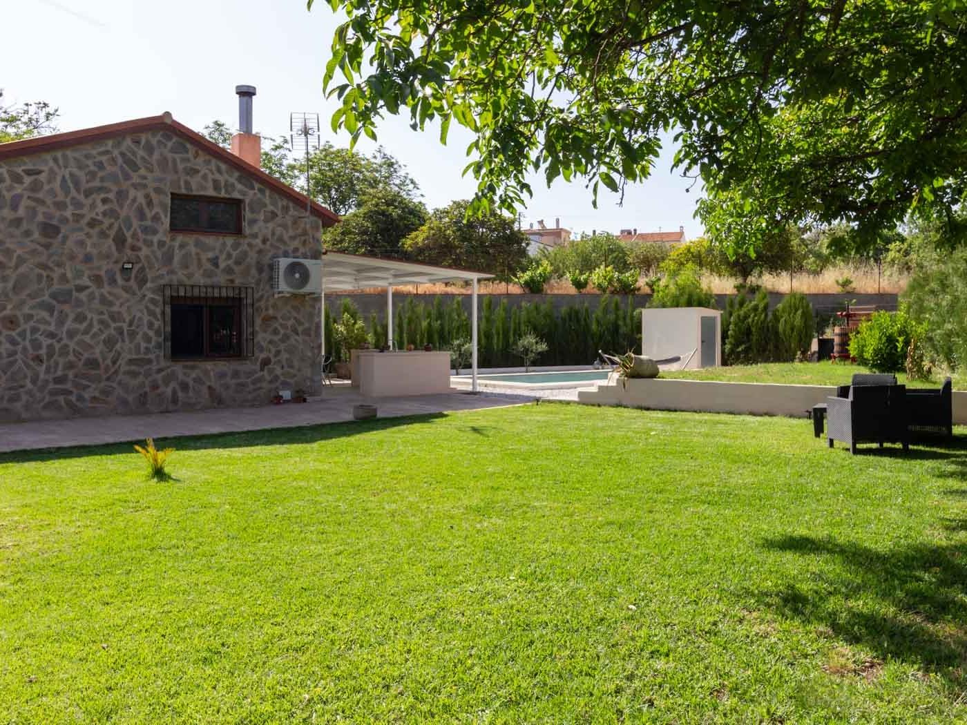 Bauernhaus mit Pool und Garten in Dúrcal