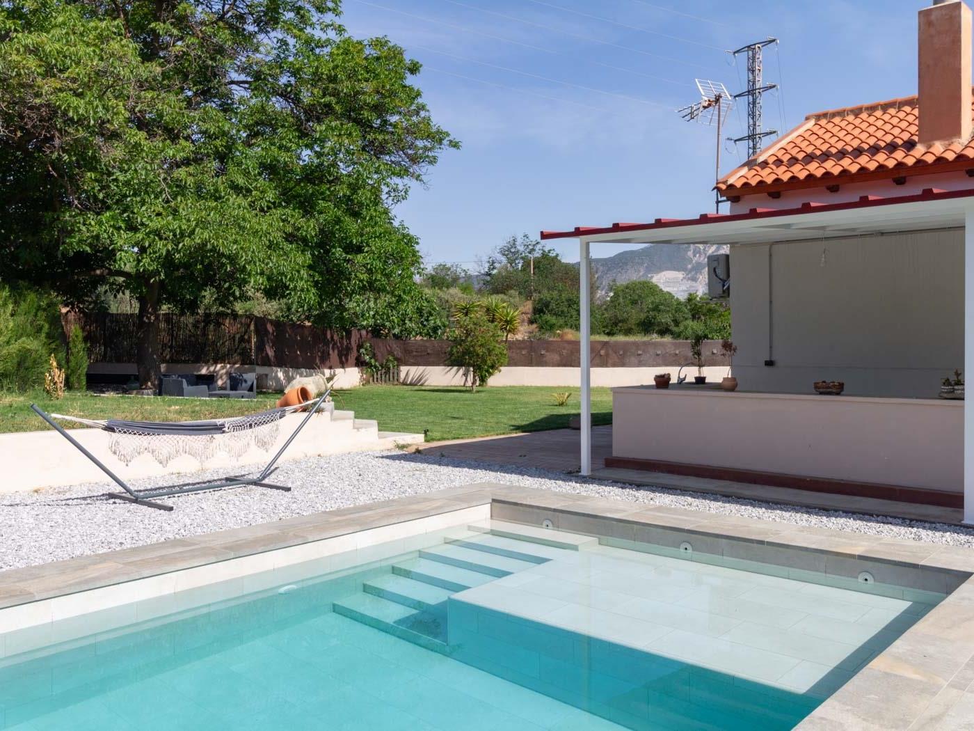Bauernhaus mit Pool und Garten in Dúrcal
