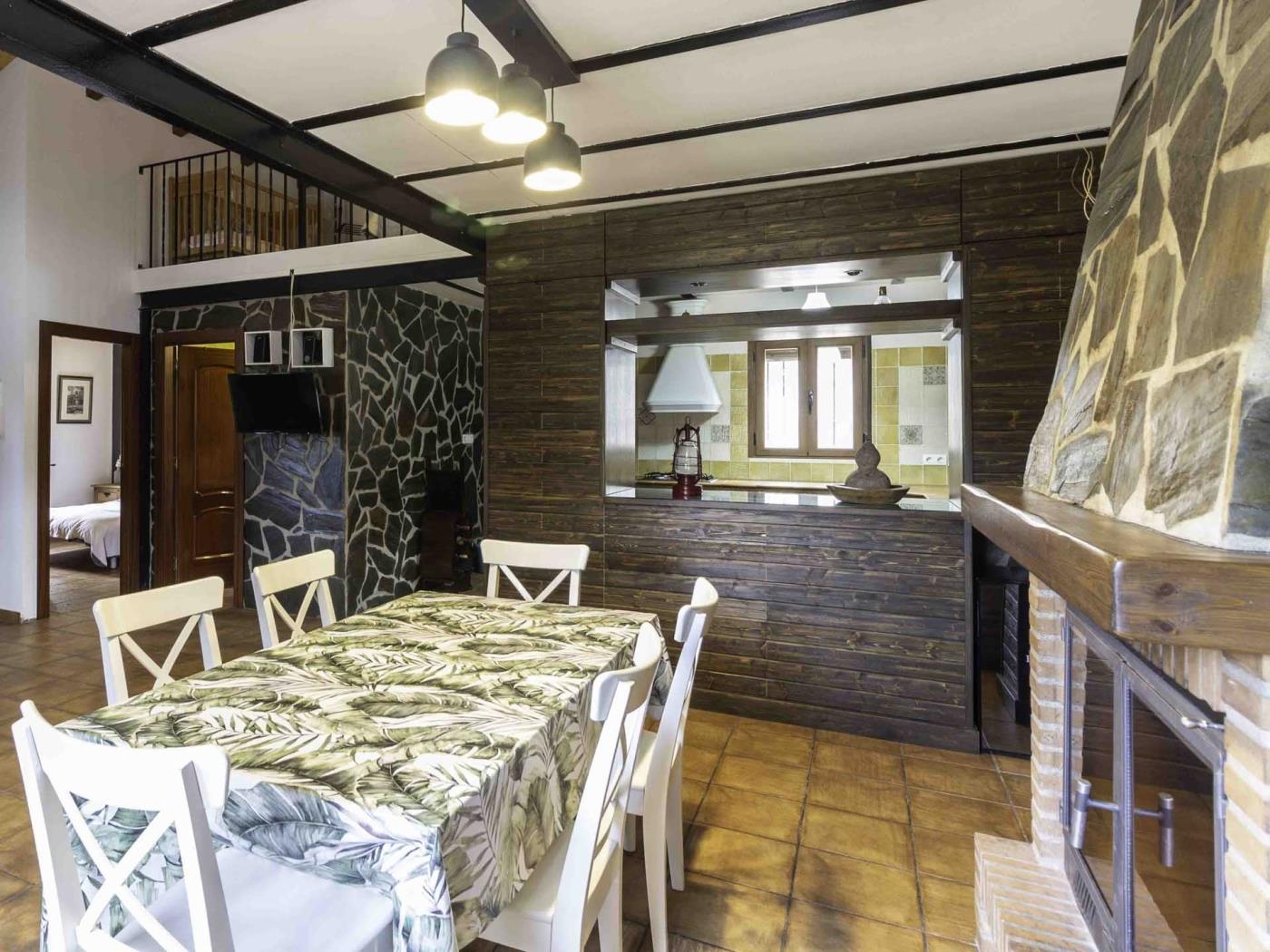Bauernhaus mit Pool und Garten in Dúrcal