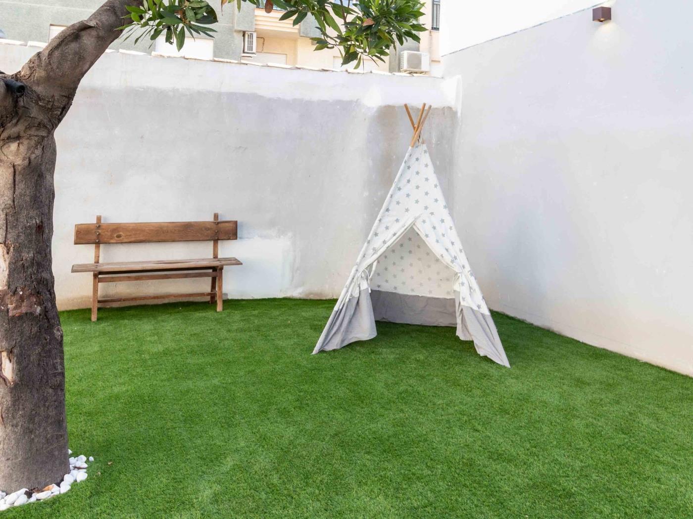 Small house with garden and pool in Atarfe