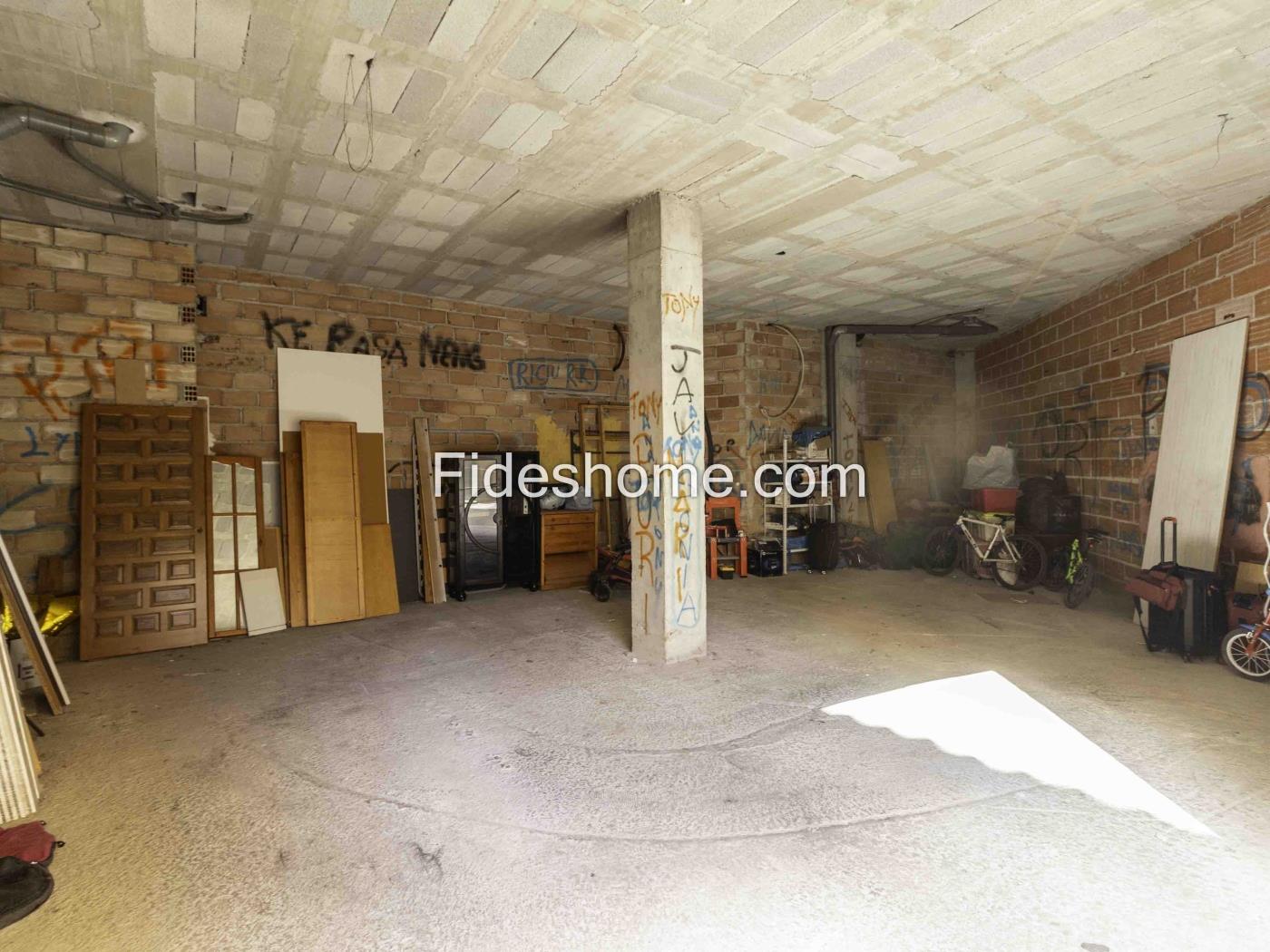 Local Comercial de 75 m² en Pleno Centro de Dúrcal en Dúrcal