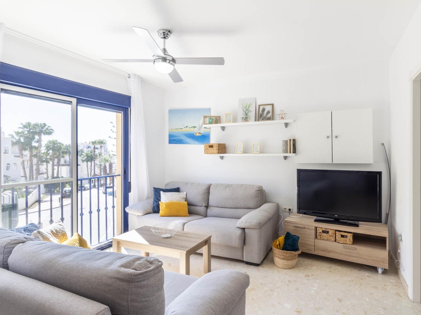 Charming duplex penthouse on the beach with terrace in Almuñecar