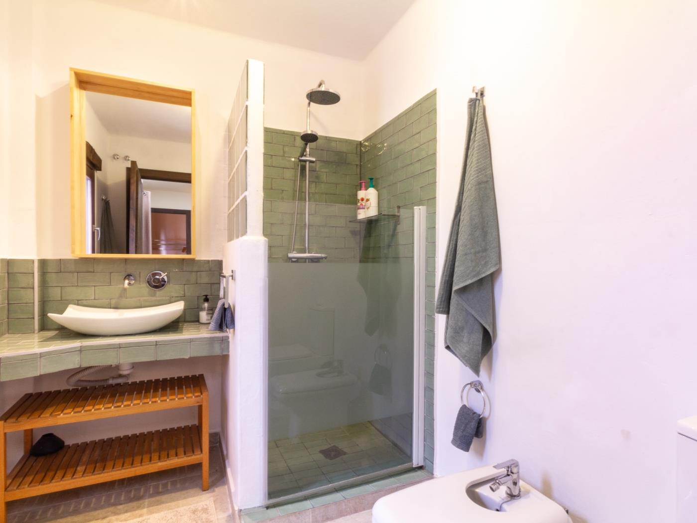 Preciosa casa con piscina en pleno corazón del Valle de Lecrín en Restábal