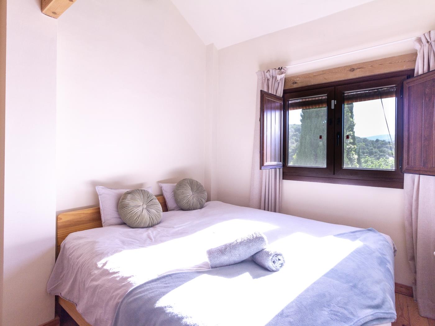 Preciosa casa con piscina en pleno corazón del Valle de Lecrín en Restábal