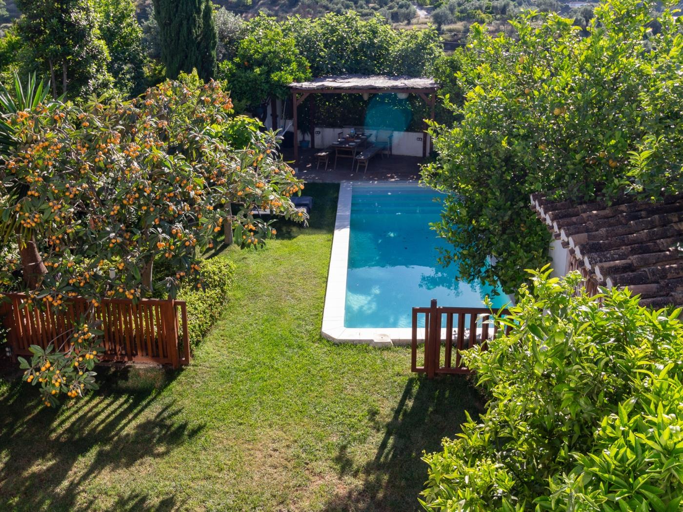 Preciosa casa con piscina en pleno corazón del Valle de Lecrín en Restábal