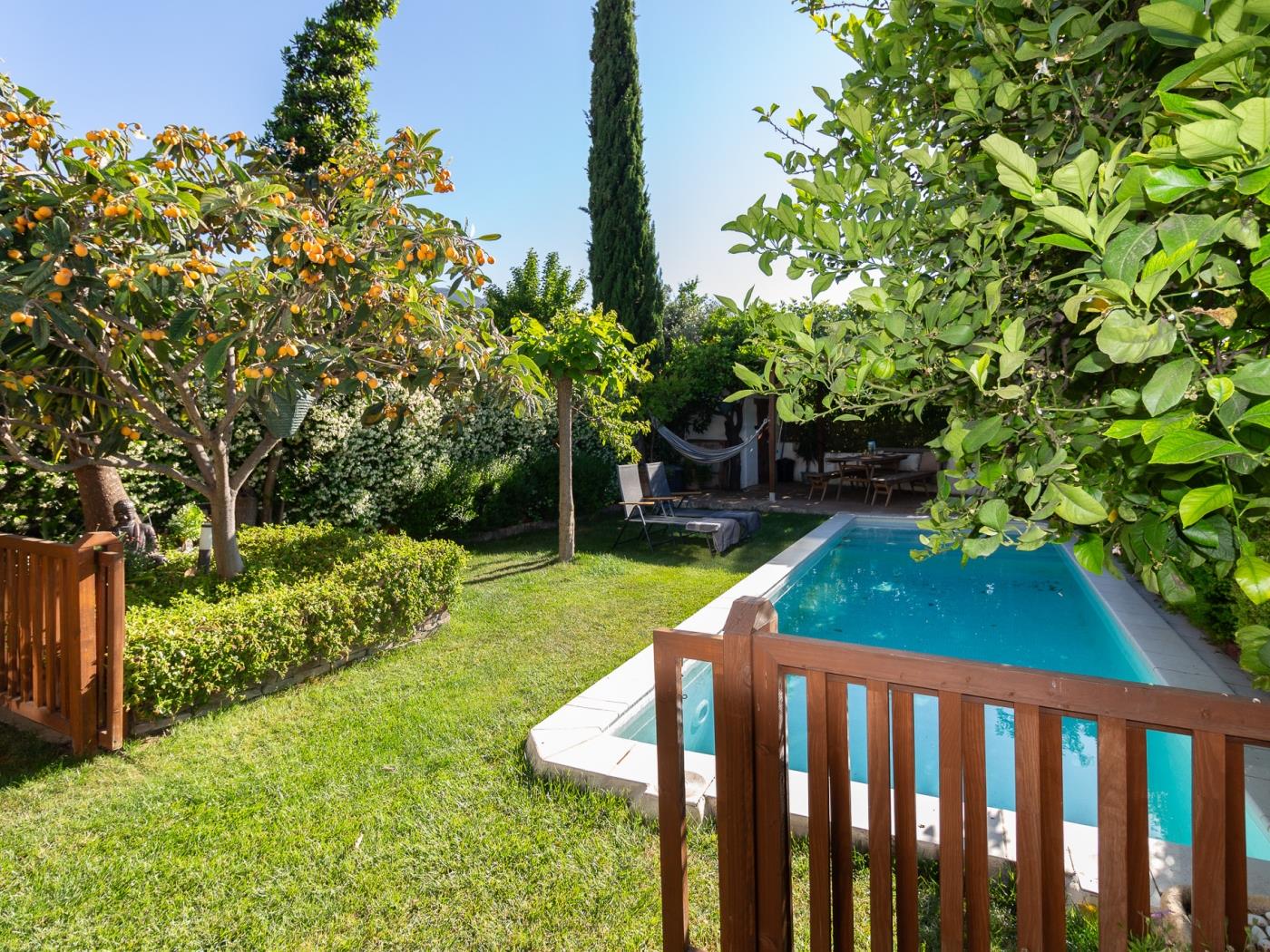 Preciosa casa con piscina en pleno corazón del Valle de Lecrín en Restábal