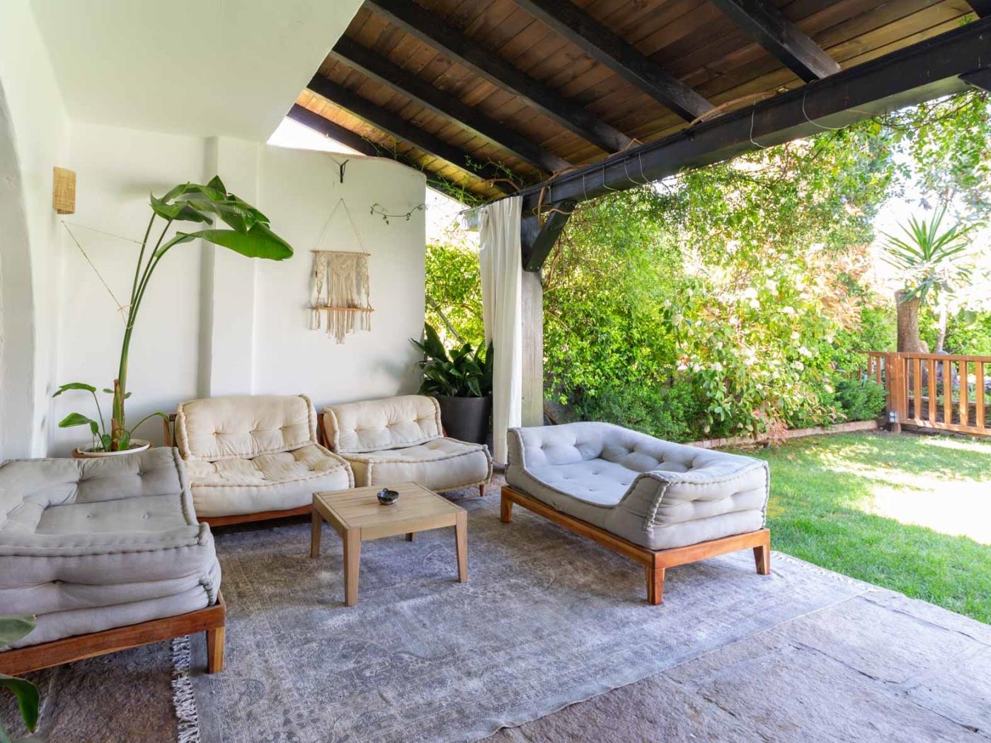 Preciosa casa con piscina en pleno corazón del Valle de Lecrín en Restábal