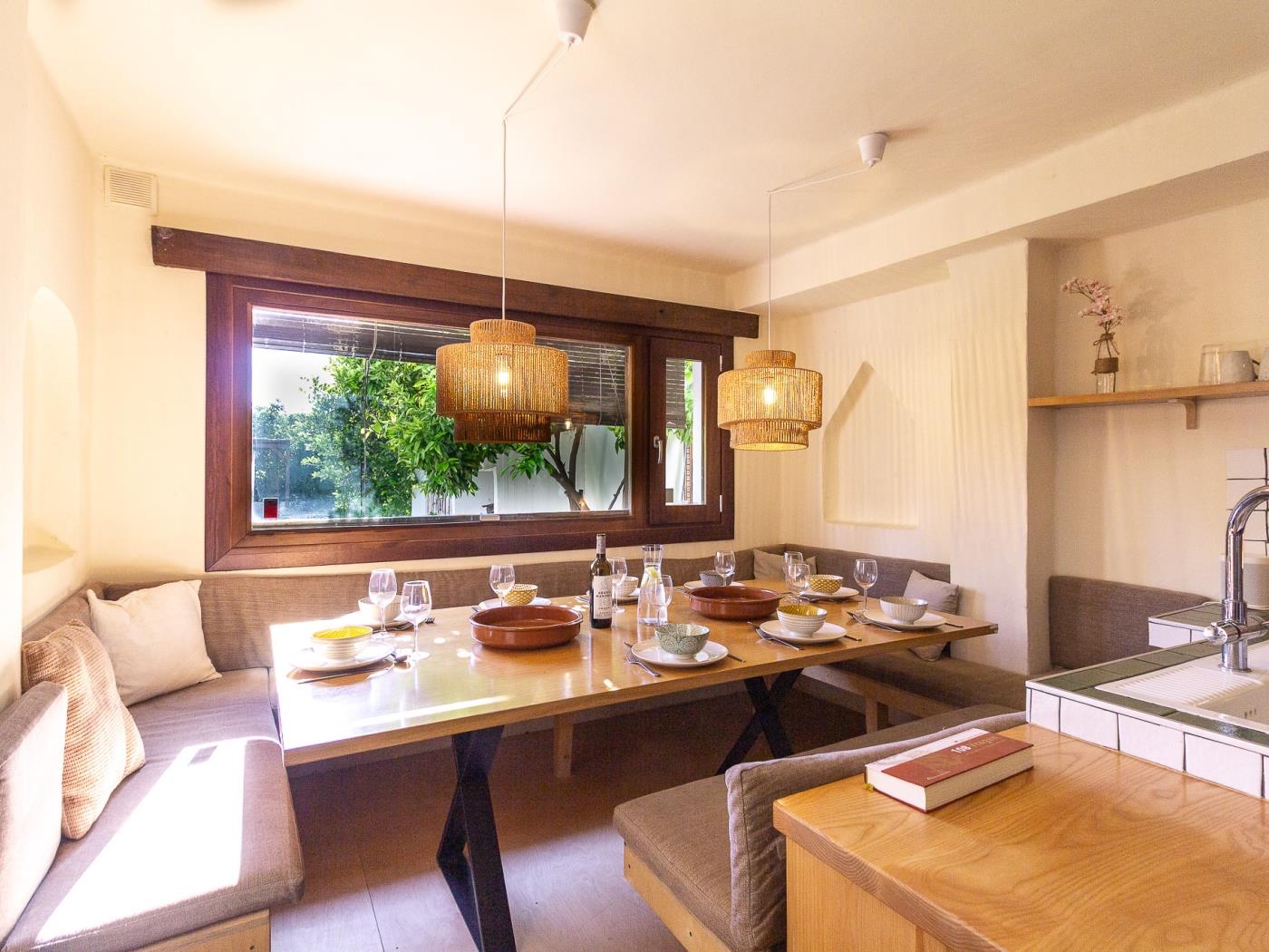 Preciosa casa con piscina en pleno corazón del Valle de Lecrín en Restábal