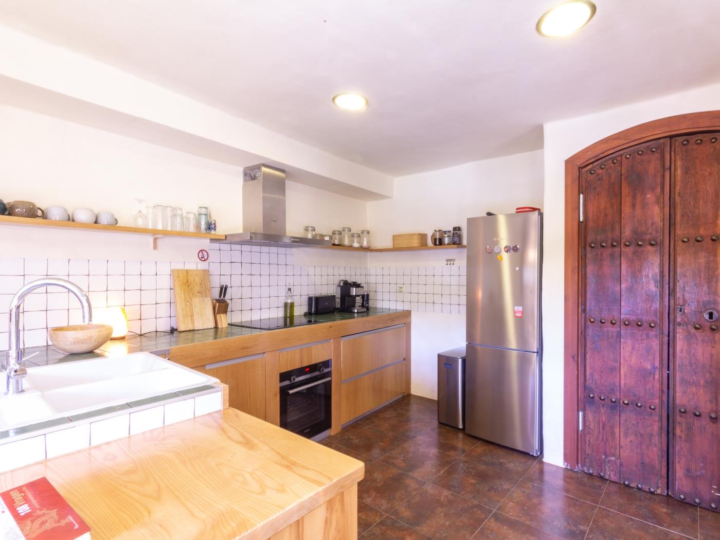 Preciosa casa con piscina en pleno corazón del Valle de Lecrín en Restábal