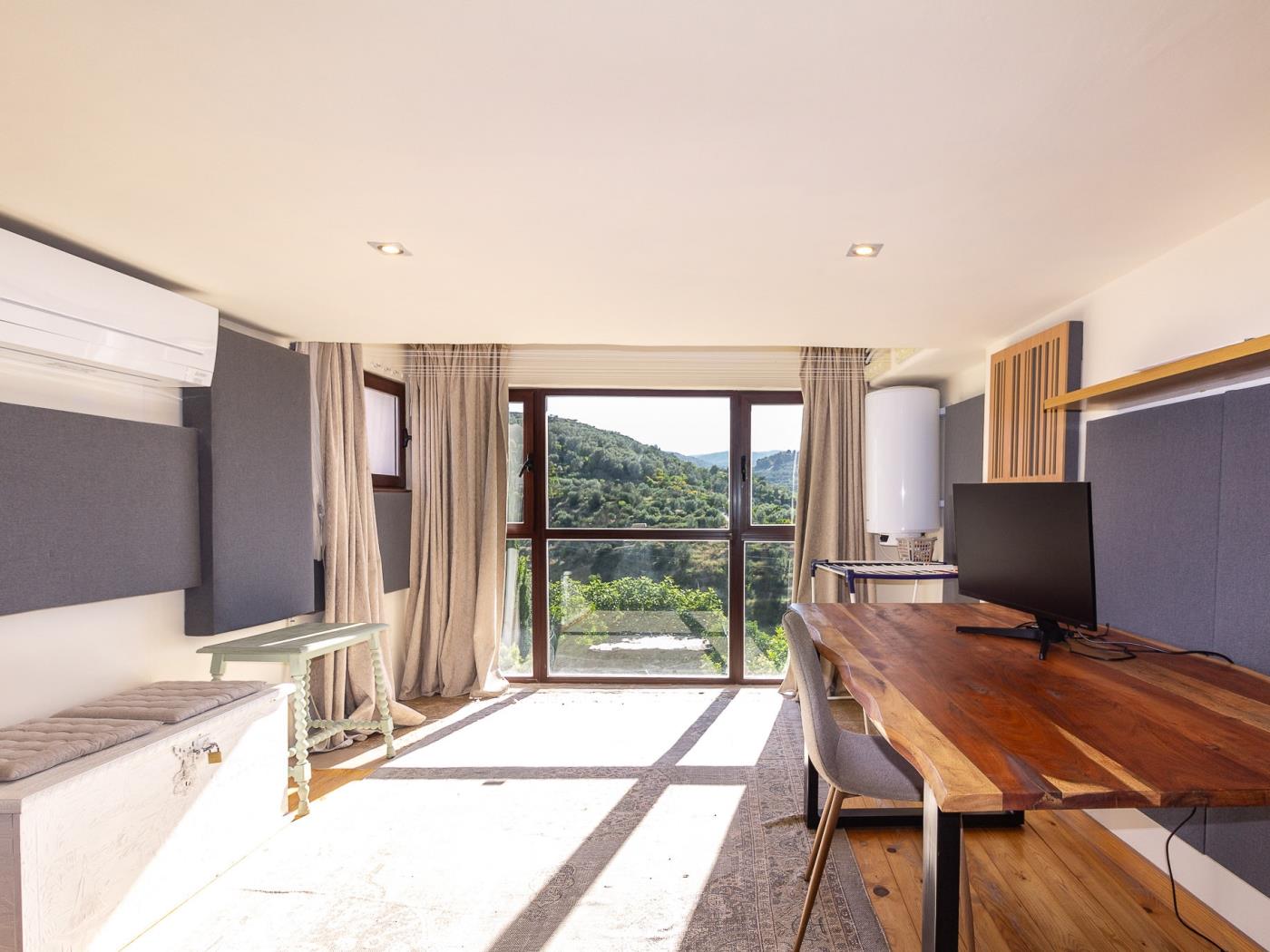 Preciosa casa con piscina en pleno corazón del Valle de Lecrín en Restábal