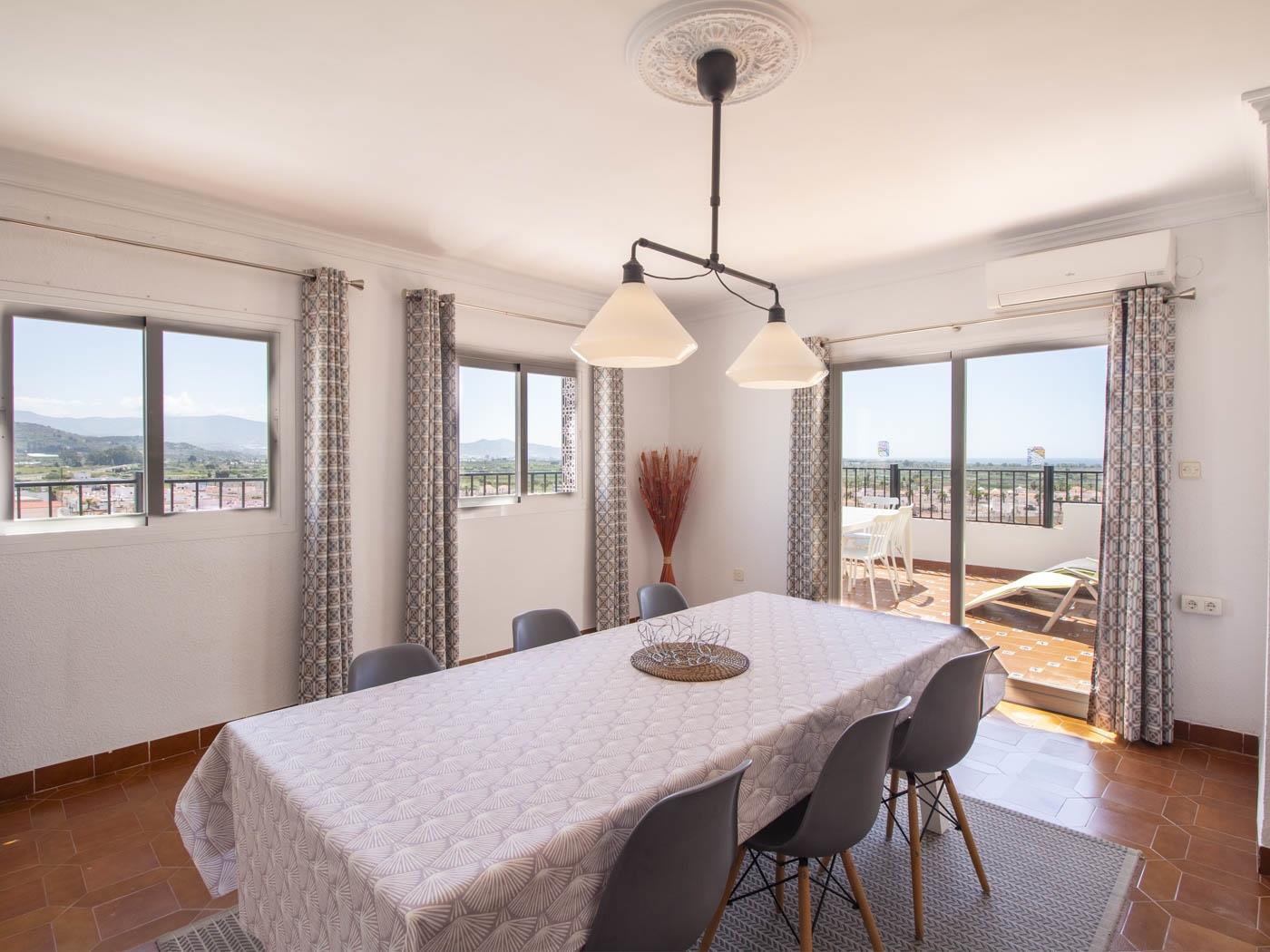 Charmant appartement sur la côte tropicale à Salobreña