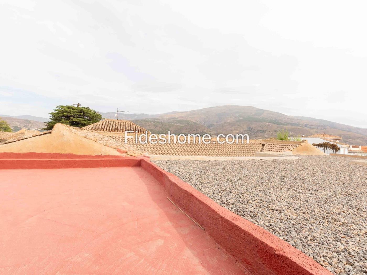 Maison à potentiel à Pinos del Valle à Pinos del valle