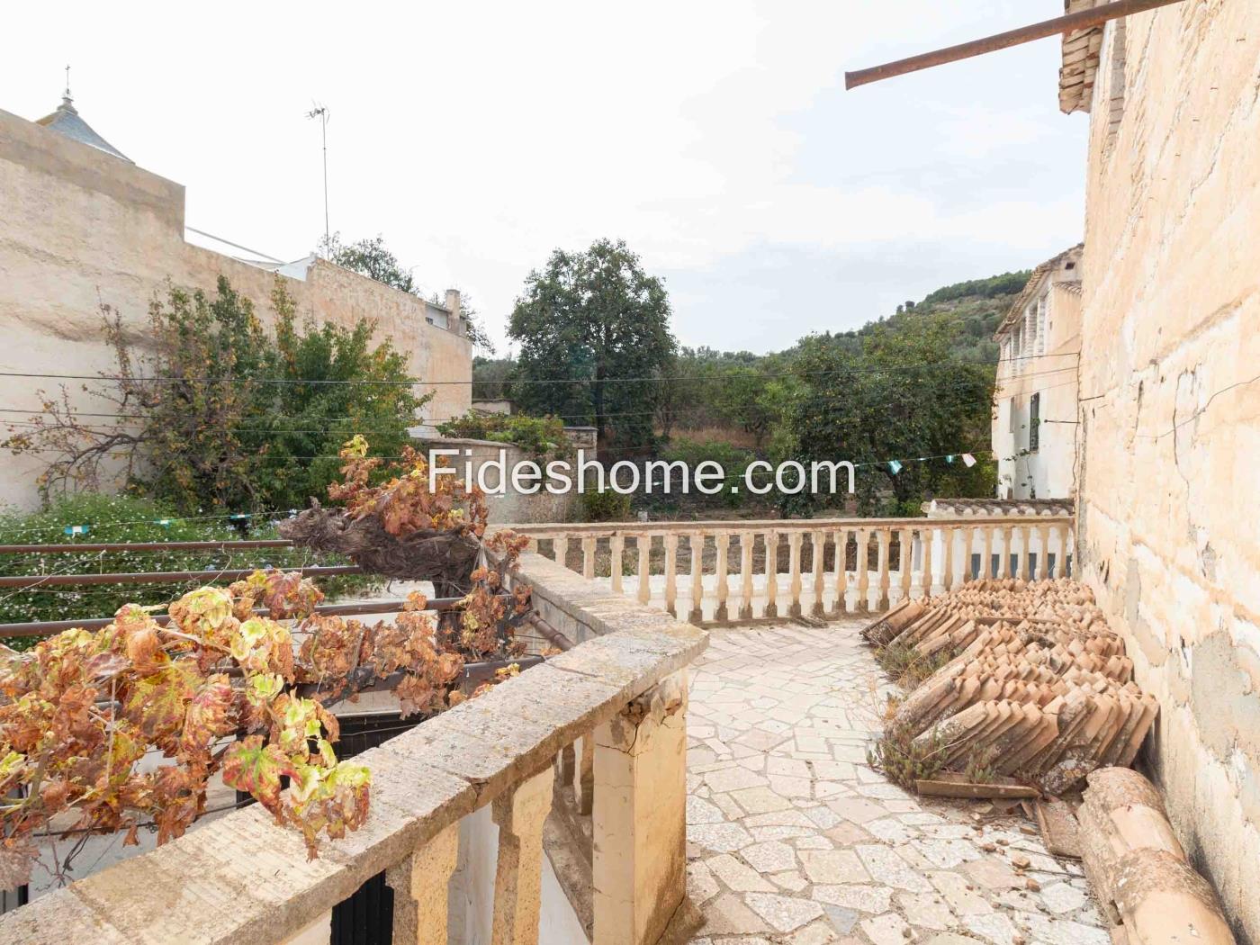 Maison à potentiel à Pinos del Valle à Pinos del valle
