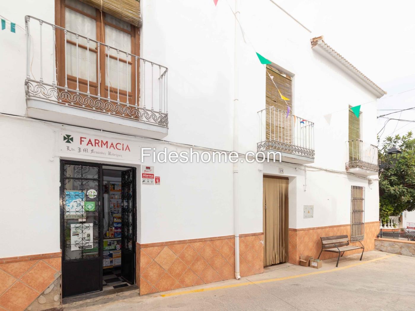 Maison à potentiel à Pinos del Valle à Pinos del valle