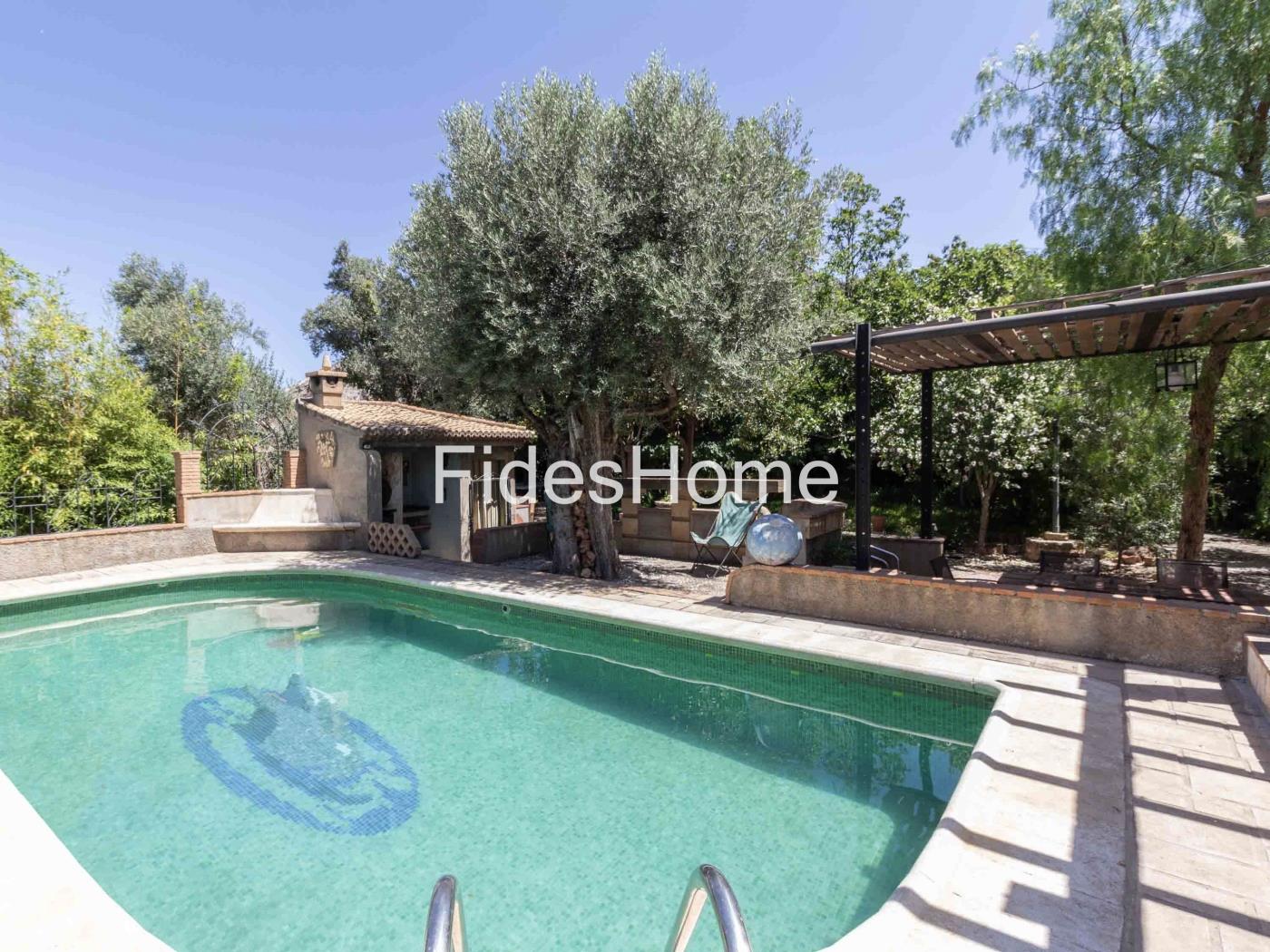 Wunderschönes Einfamilienhaus mit Touristenlizenz und privatem Pool in Nigüelas