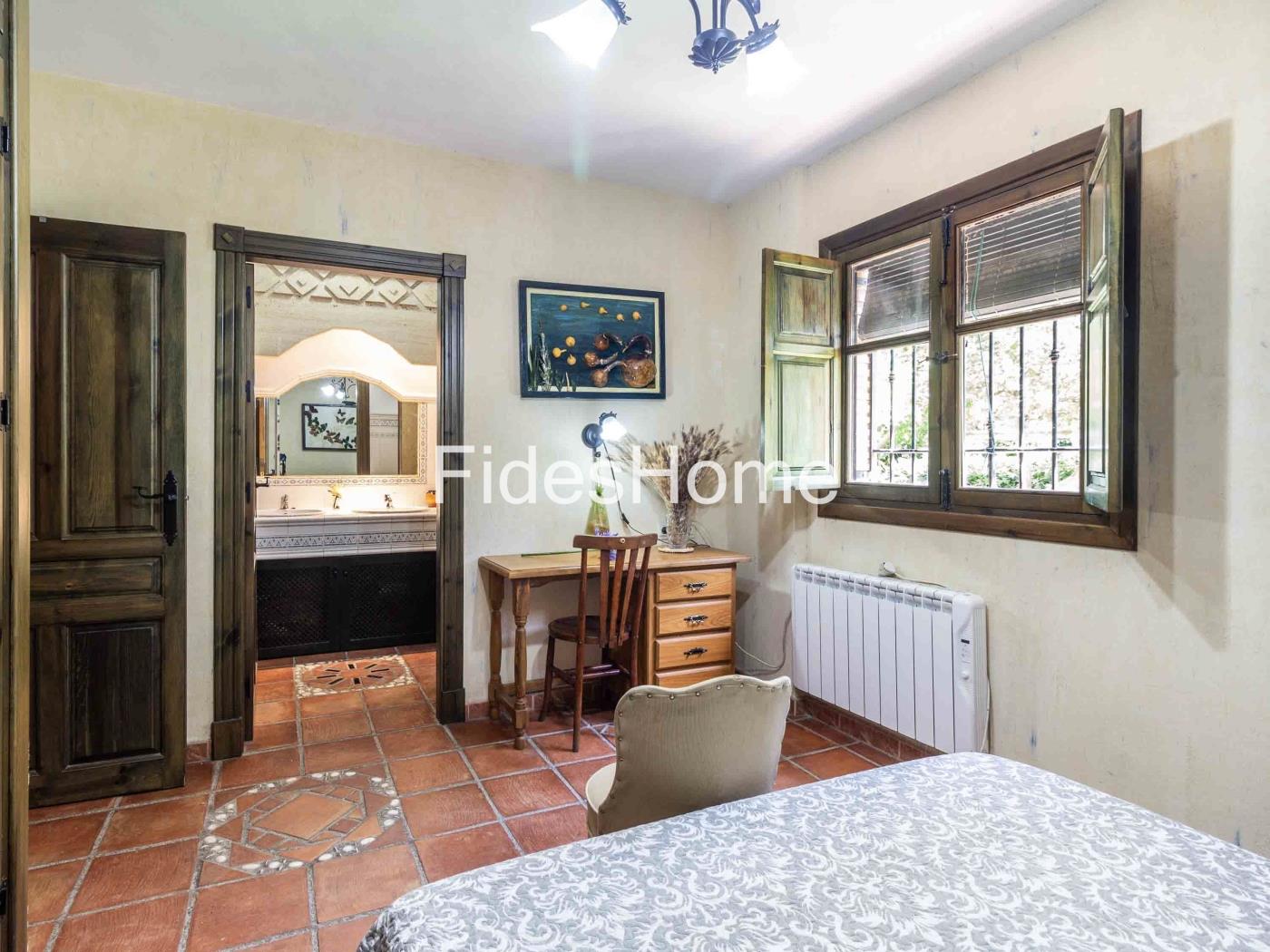 Wunderschönes Einfamilienhaus mit Touristenlizenz und privatem Pool in Nigüelas