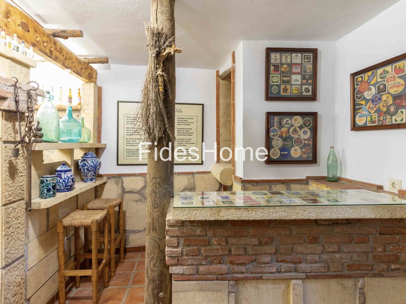 Wunderschönes Einfamilienhaus mit Touristenlizenz und privatem Pool in Nigüelas