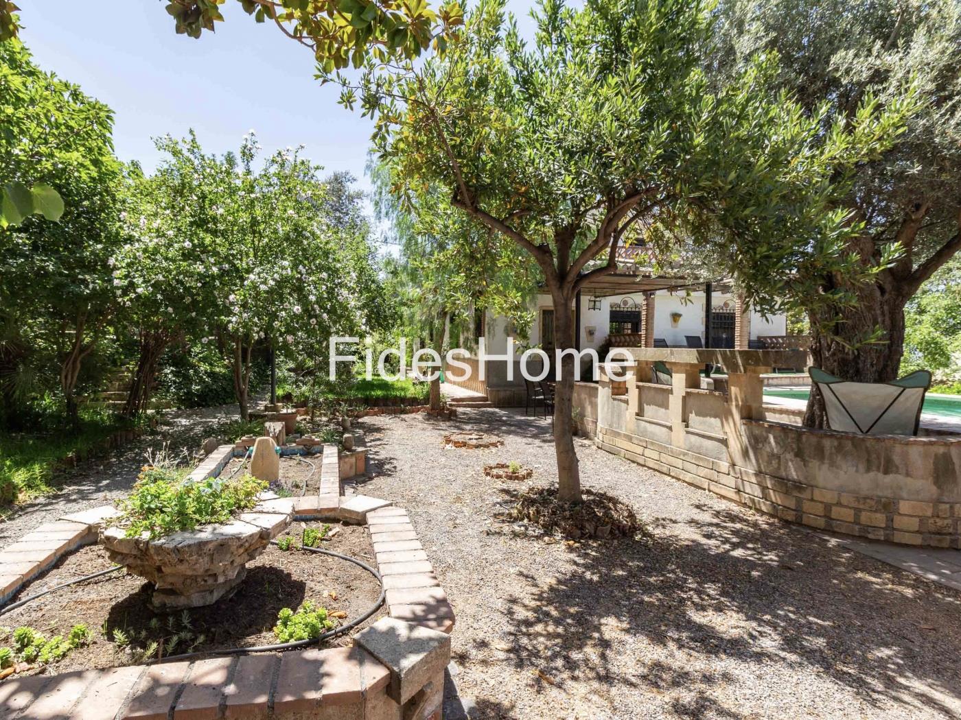 Wunderschönes Einfamilienhaus mit Touristenlizenz und privatem Pool in Nigüelas