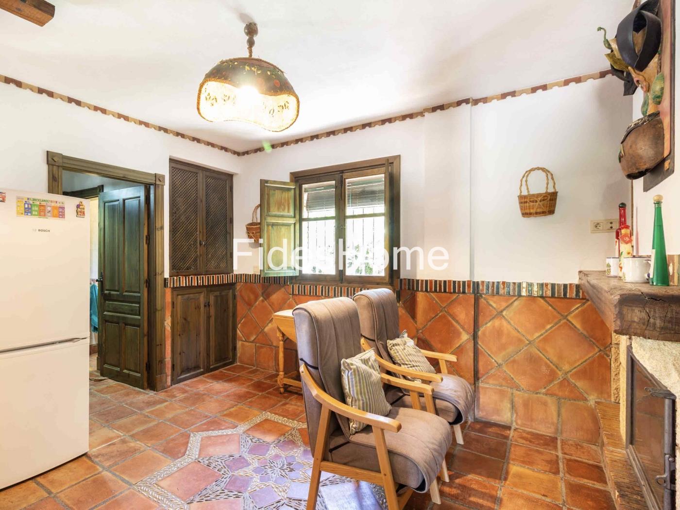 Wunderschönes Einfamilienhaus mit Touristenlizenz und privatem Pool in Nigüelas