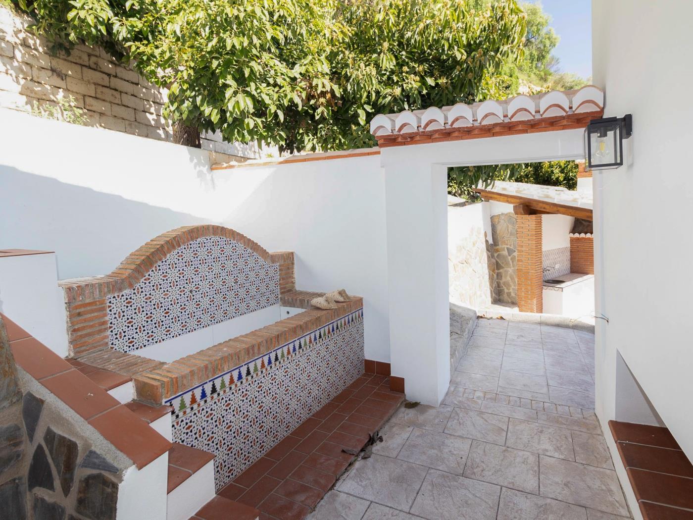 Landhaus mit Pool und Garten in Albuñuelas