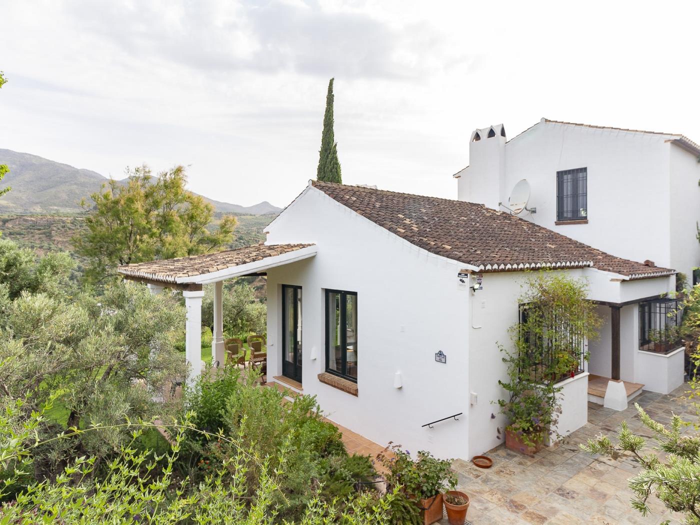 Haus inmitten der Natur mit privatem Pool in Restábal