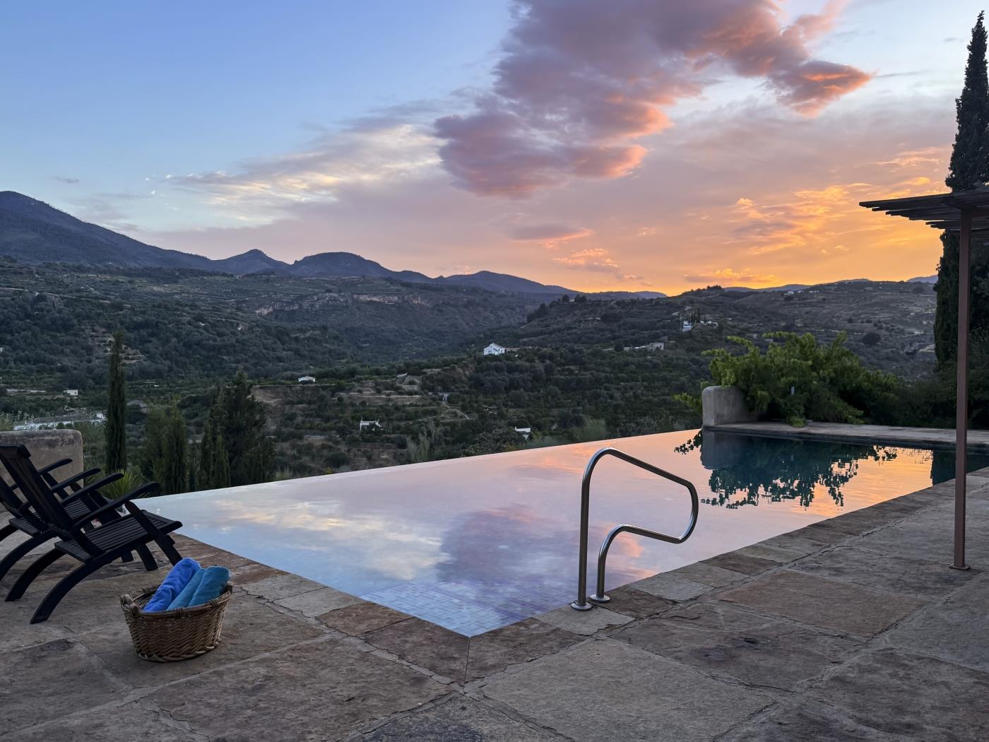 Haus inmitten der Natur mit privatem Pool in Restábal